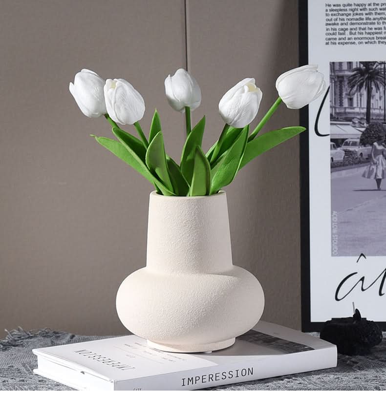 Ceramic Vase - Loeske